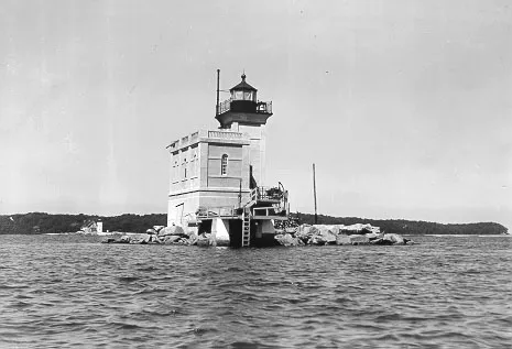 Lighthouse in Lloyd Harbor, viewed from Huntington Bay