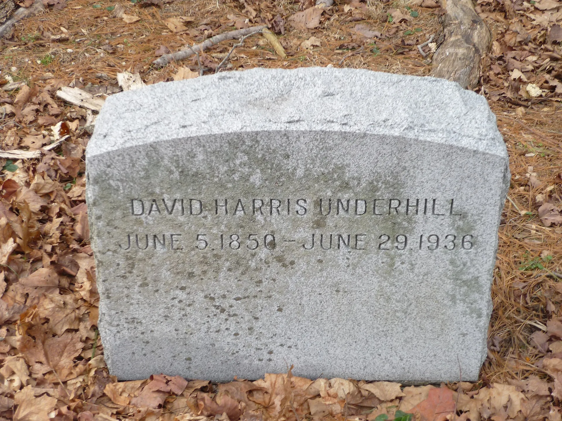 Headstone for David Harris Underhill at the Underhill Burying Ground in Lattingtown, New York