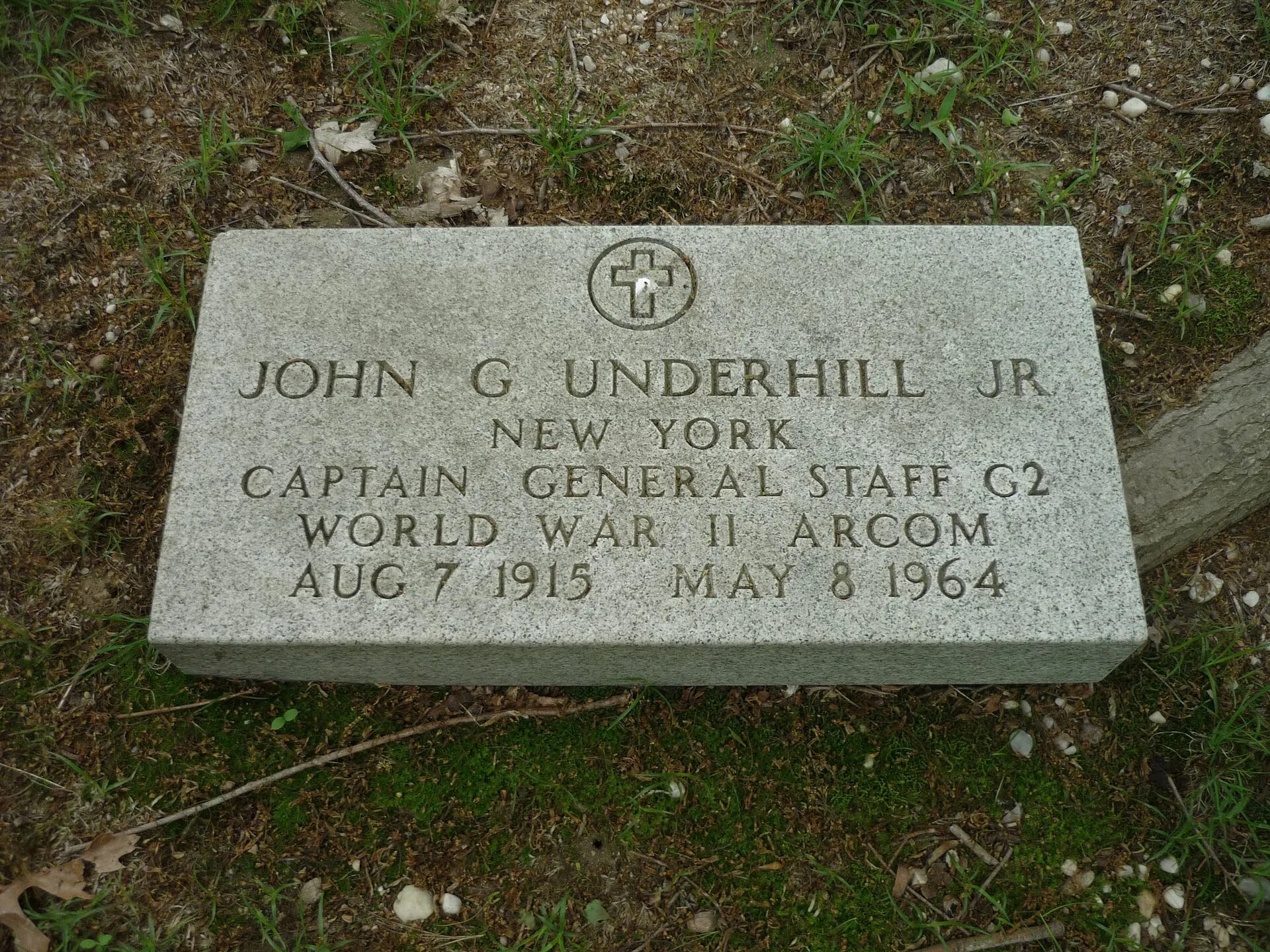 Gravestone for John Garrett Underhill, Jr. at the Underhill Burying Ground in Lattingtown, New York