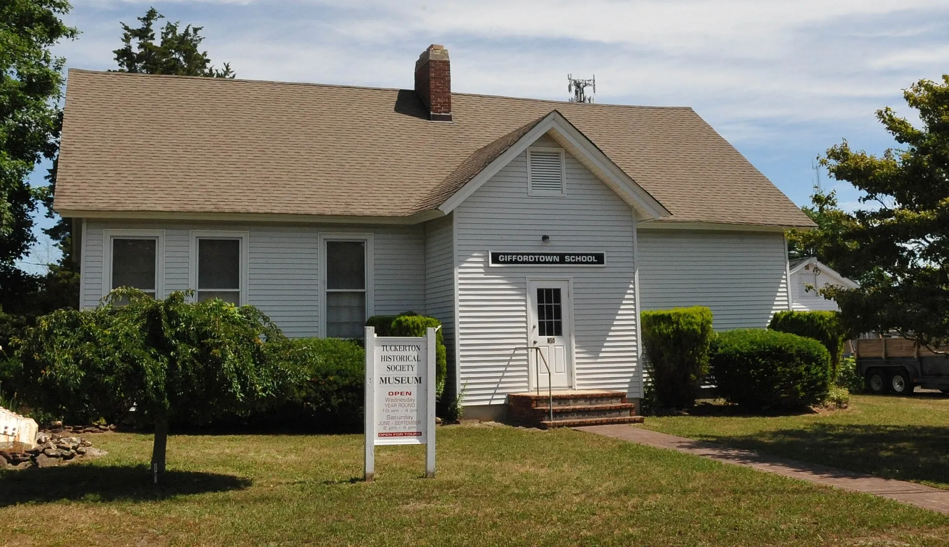 SCHOOL OPERATED UP TO 8TH GRADE UNTIL 1951; IT PROVIDED CLASSES FOR STUDENTS FROM WEST TUCKERTON AND LITTLE EGG HARBOR TOWNSHIP.. IT NOW BELONGS TO THE TUCKERTON HISTORICAL SOCIETY