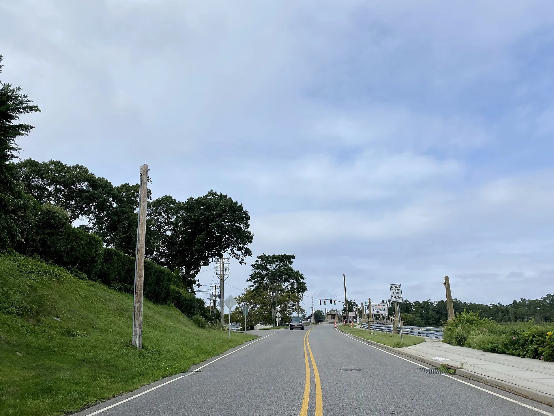 The southern approach to the historic Bayville Bridge, Mill Neck, August 2021