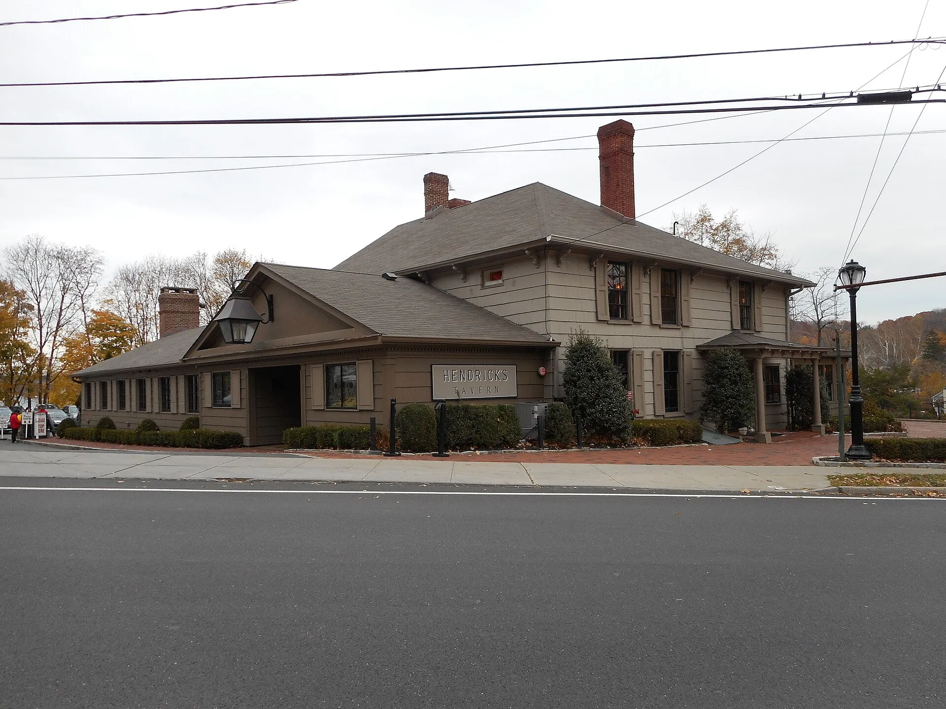 The Hendricks Tavern along Old Northern Boulevard, possibly a contributing property to the historic districts