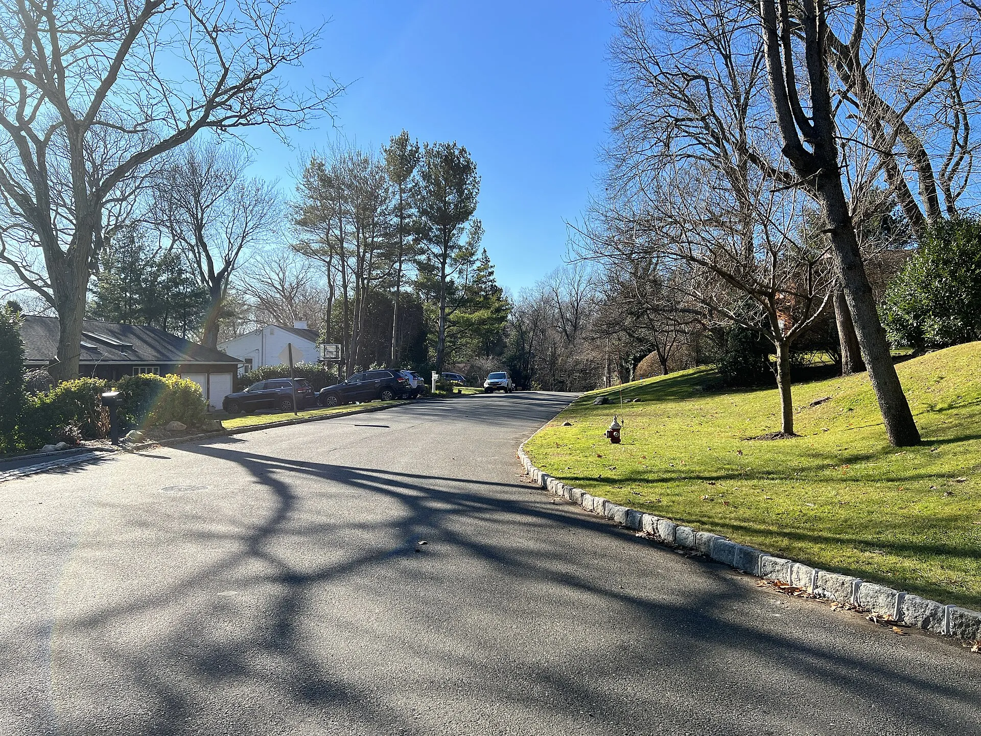 Diana's Trail in the village, looking west, December 2021