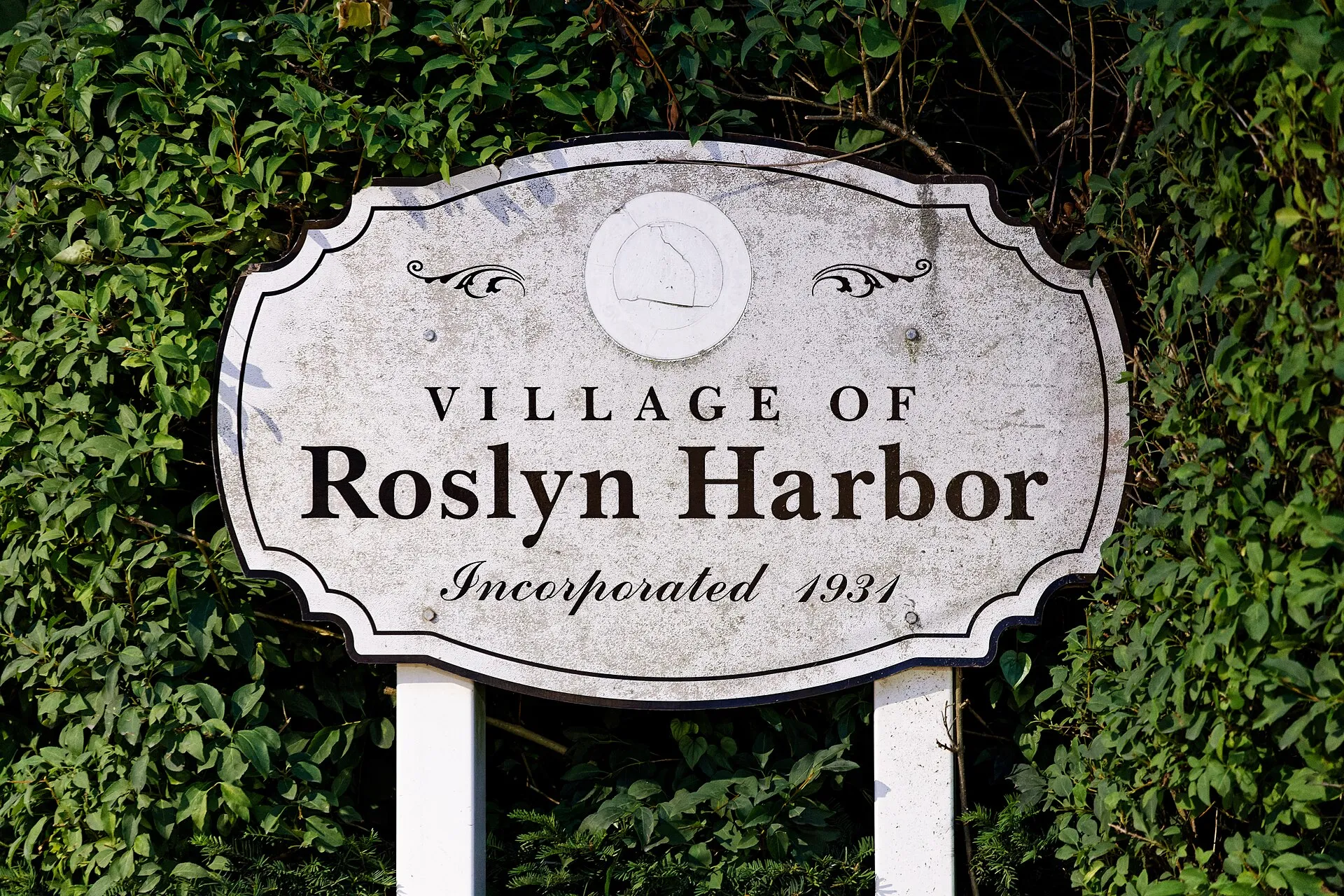 Village of Roslyn Harbor sign, July 2023