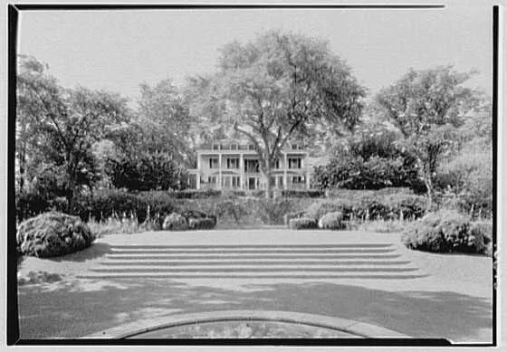 Historic photo of the Condé Nast residence in Sands Point