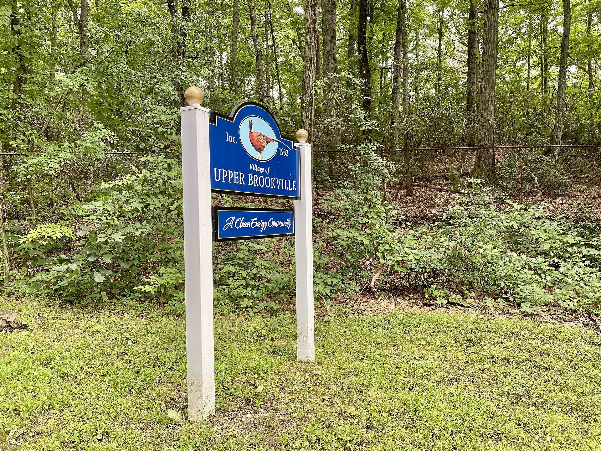 A welcome sign to Upper Brookville, August 2021