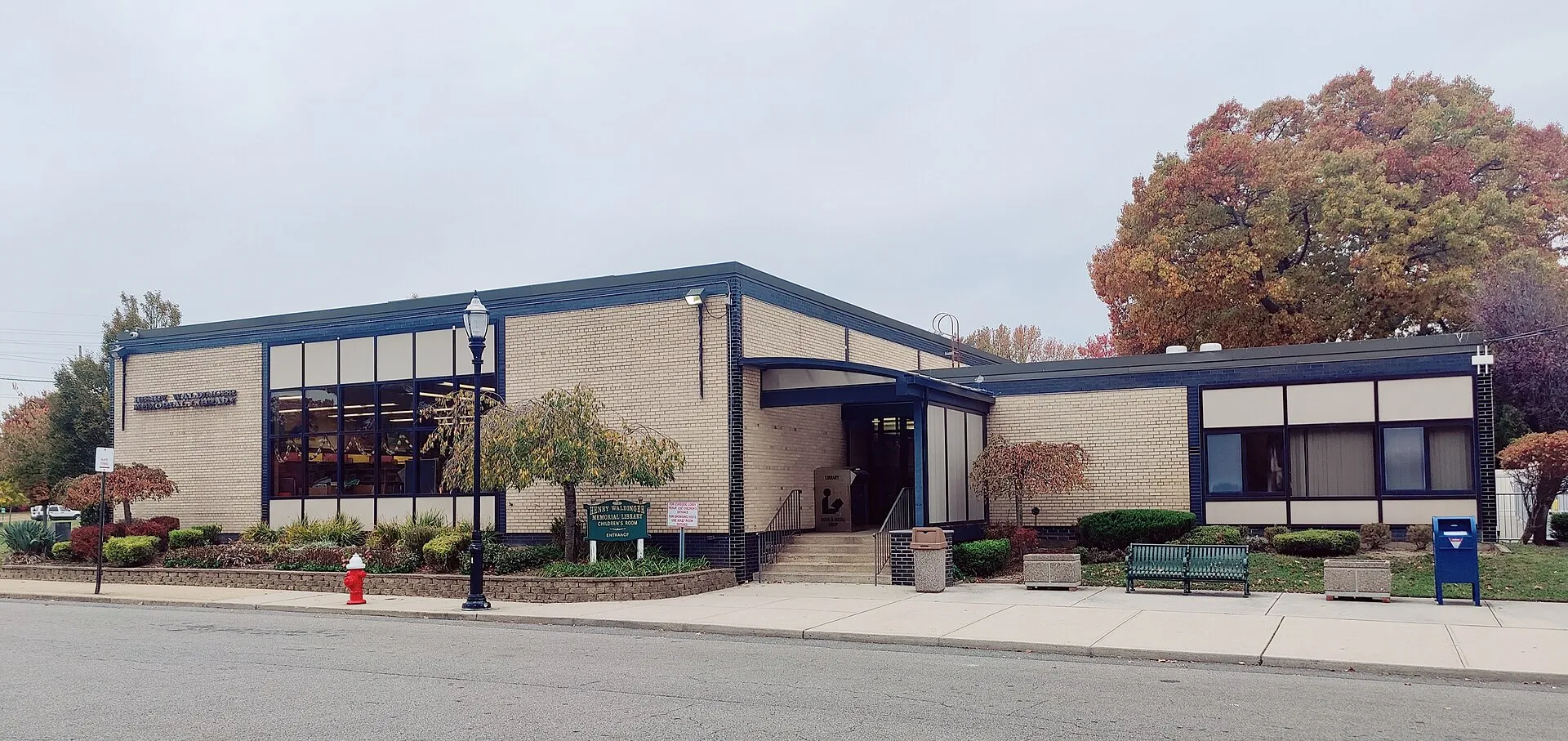 Henry Waldinger Memorial Library, Valley Stream