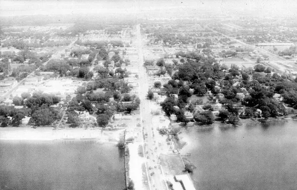 Aerial view of Palmetto and the Manatee River.