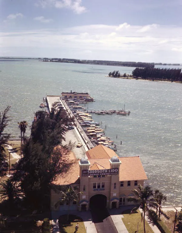 Bird's-eye view overlooking the municipal pier in Sarasota, Florida (historic photo).