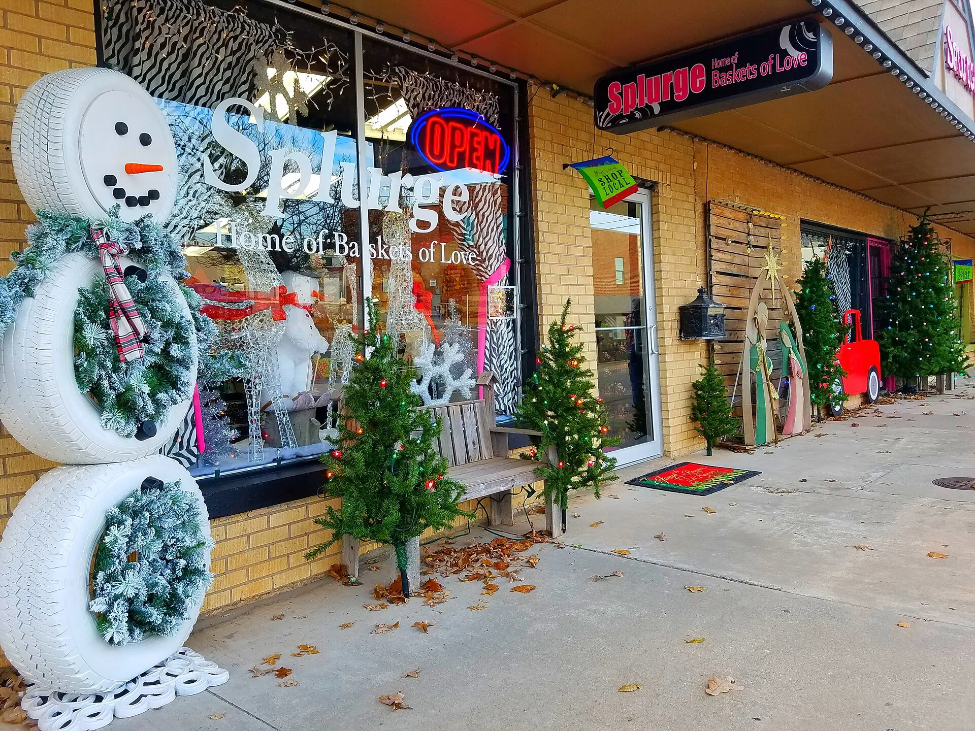 Downtown Bethany during the 2017 annual tree lighting festival.
