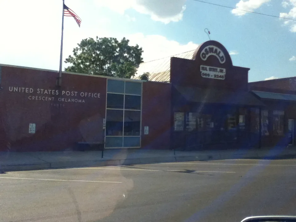 Crescent, Oklahoma post office.