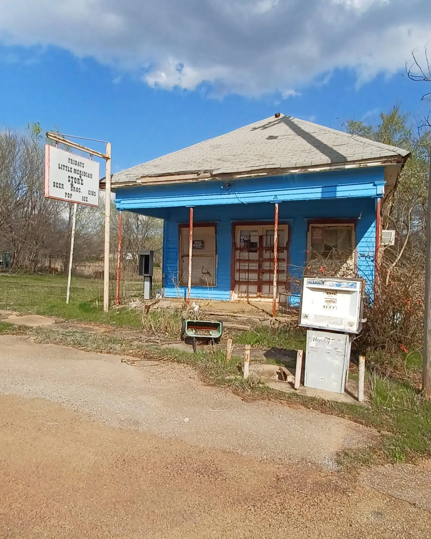 Friday's Little Meridian Store, a former gas station in Meridian, Oklahoma.