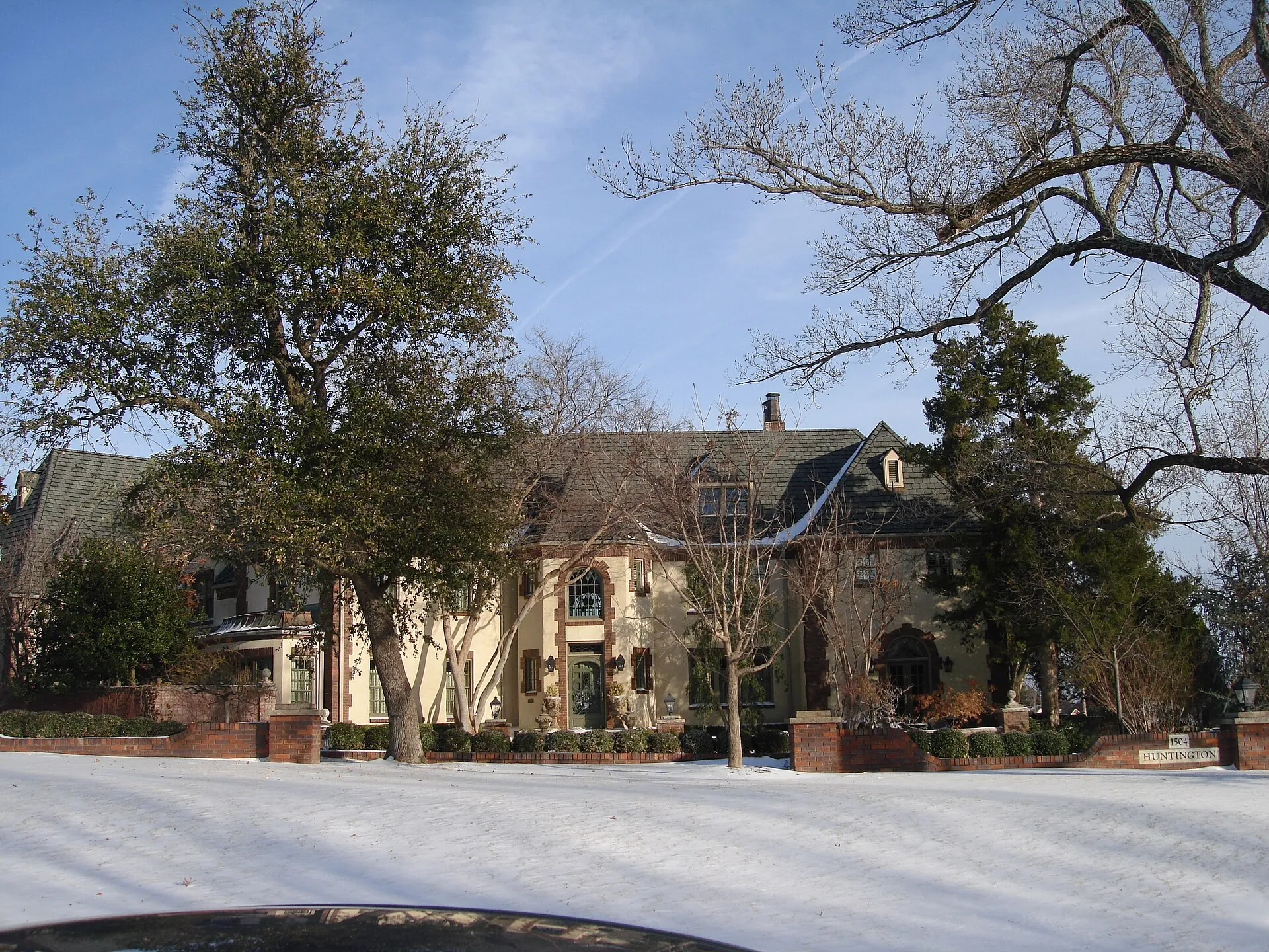 1504 Huntington Ave, Nichols Hills, Oklahoma.