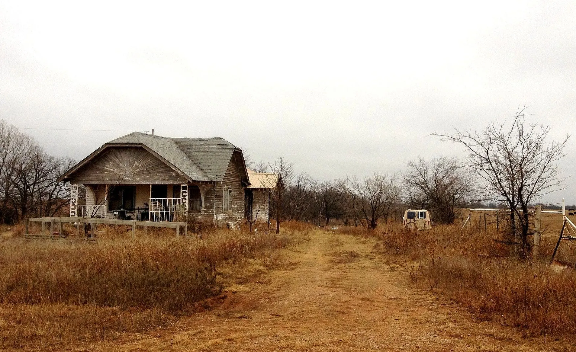 A deserted homestead in the small town of Orlando, Logan County, Oklahoma.