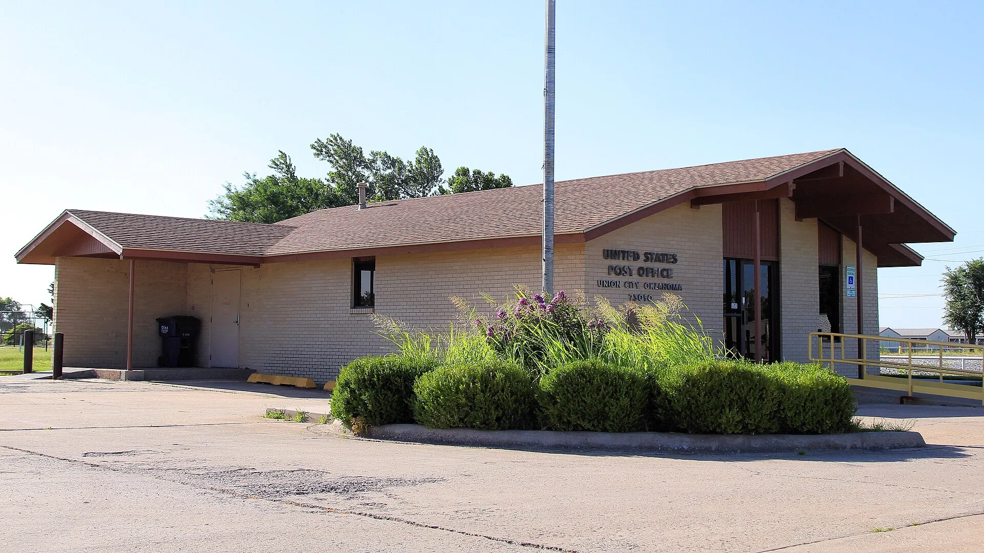 The United States Post Office in Union City, Oklahoma (2022).