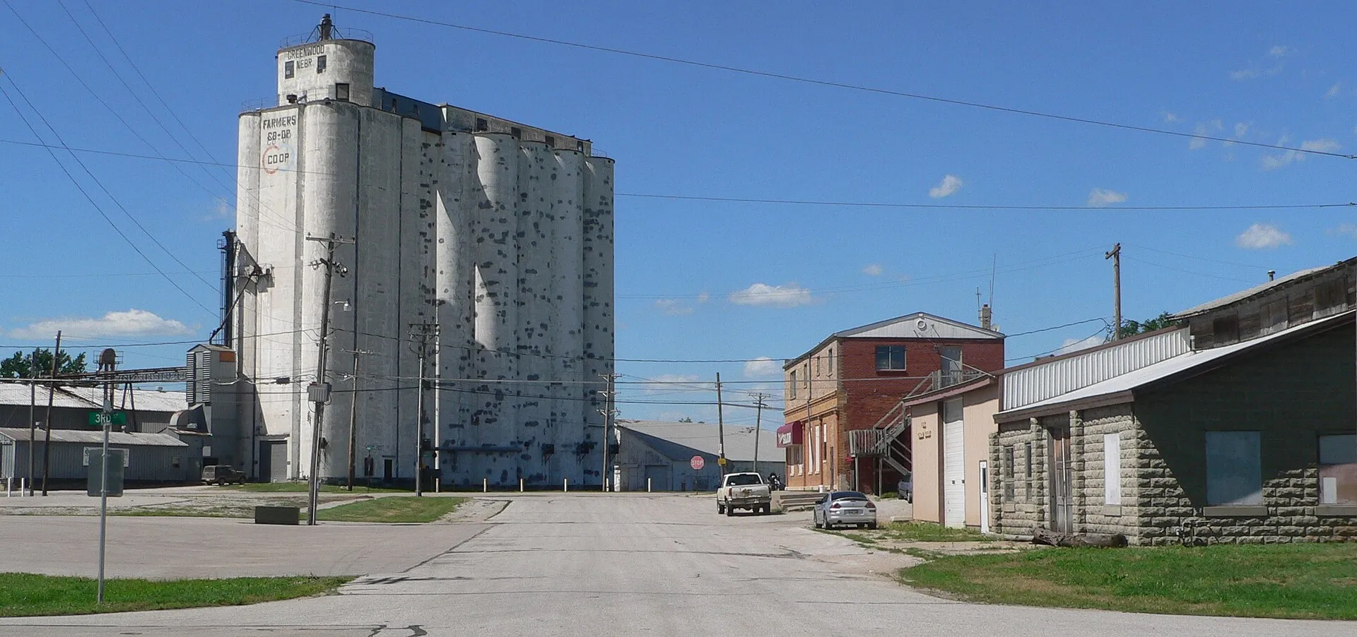 Greenwood, Nebraska: Broad Street, looking north from about Third Street.