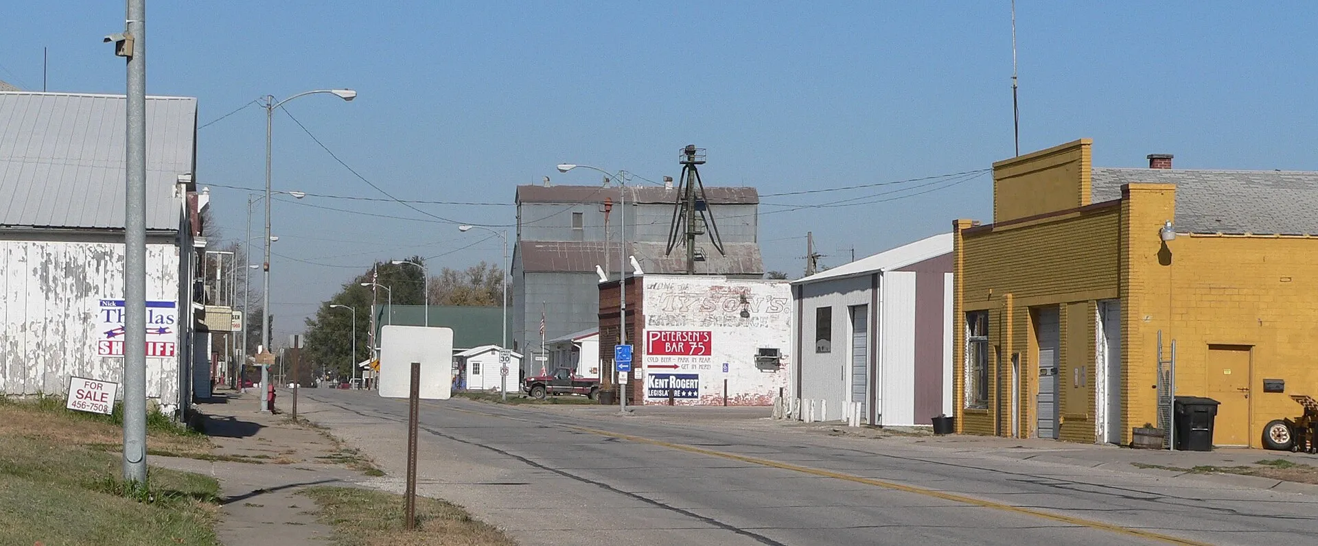 Downtown Herman, Nebraska: Main Street (U.S. Highway 75), looking northwest from about 3rd Street. US75 runs northwest-southeast through Herman; the city's grid is aligned with the highway rather than