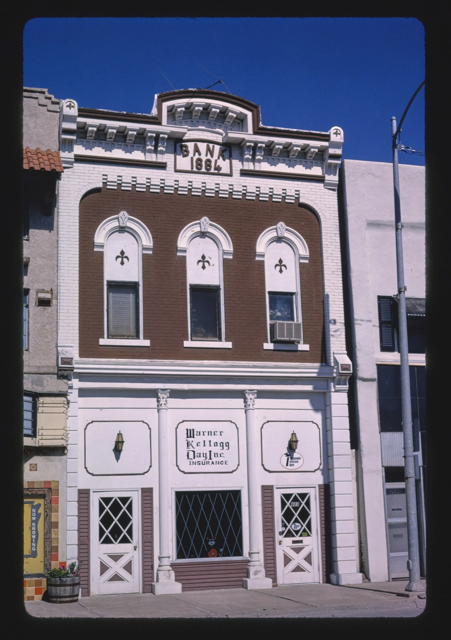 Title: Bank (1884), Route 30, Missouri Valley, Iowa Physical description: 1 photograph : color transparency ; 35 mm (slide format). Notes: Margolies categories: Banks; Main Street.; Purchase; John Mar