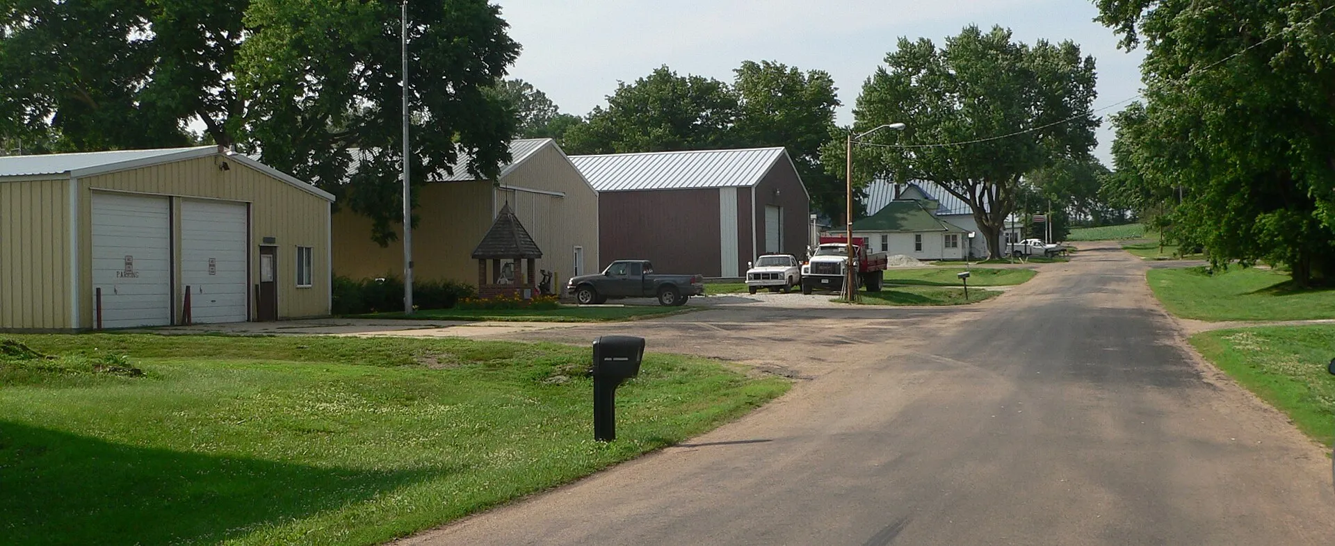 Downtown Washington, Nebraska: Dorchester Street, looking north from about Greene Street.