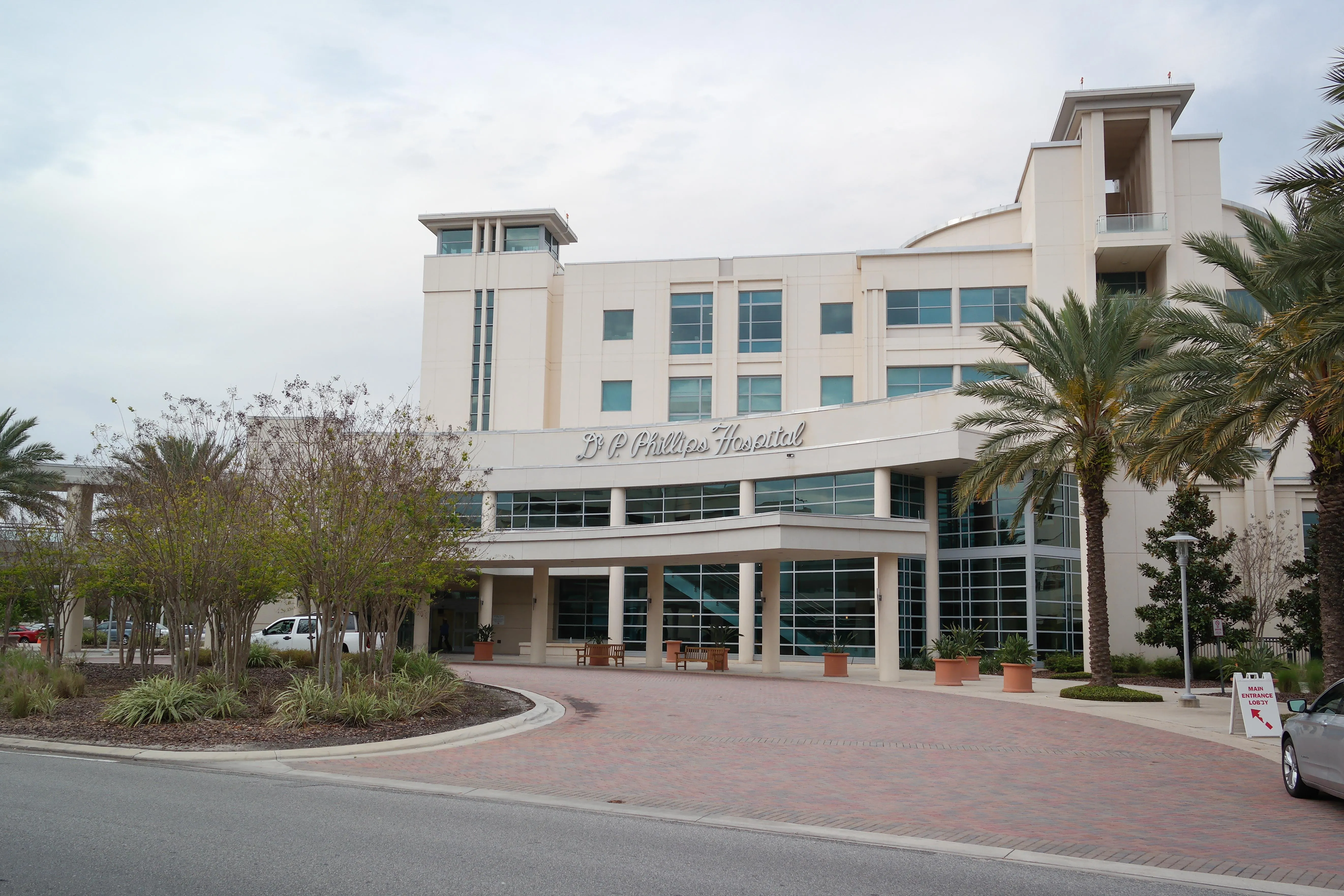 Dr. Phillips Hospital, Doctor Phillips