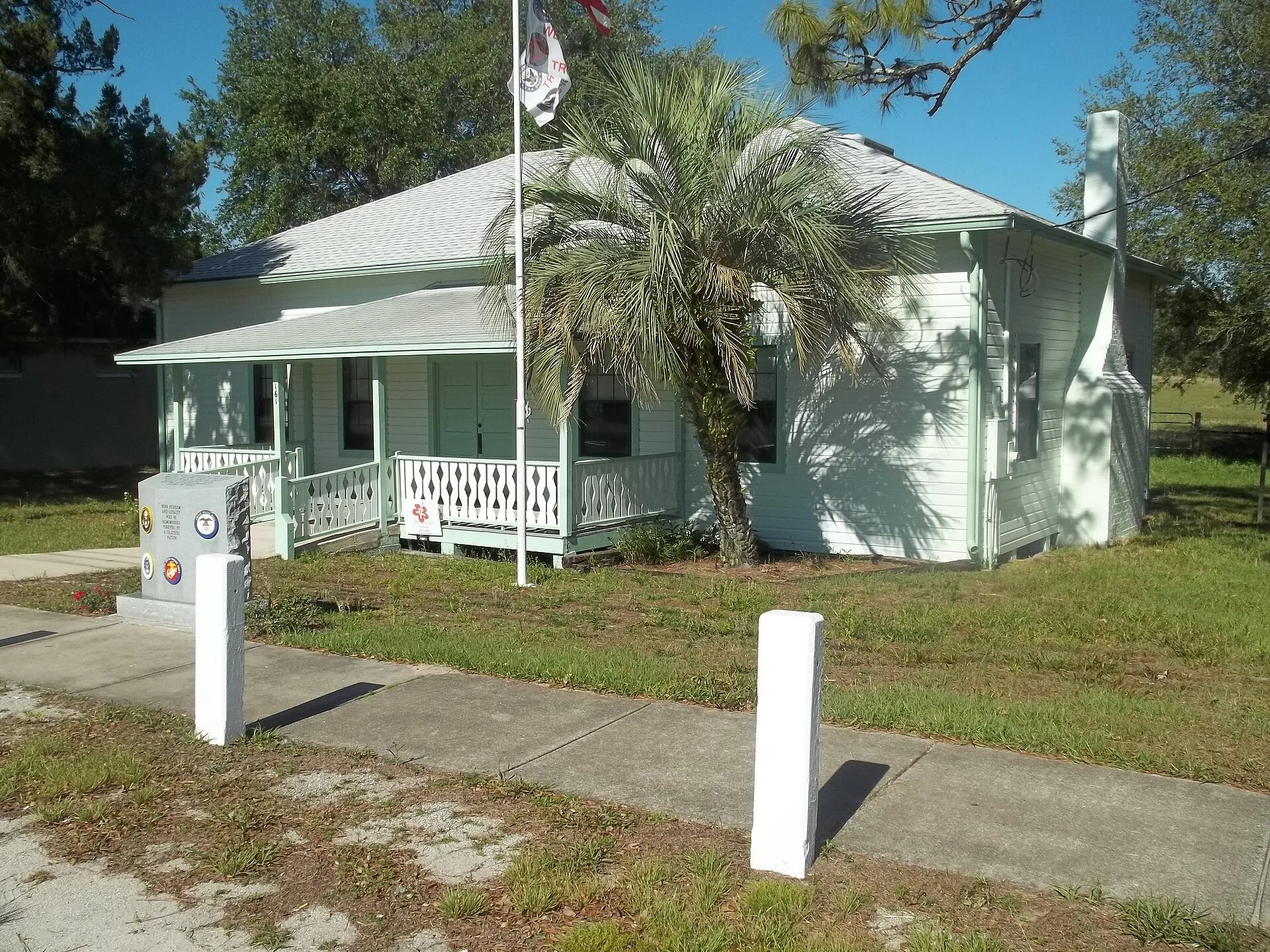 Geneva, Florida: Community center