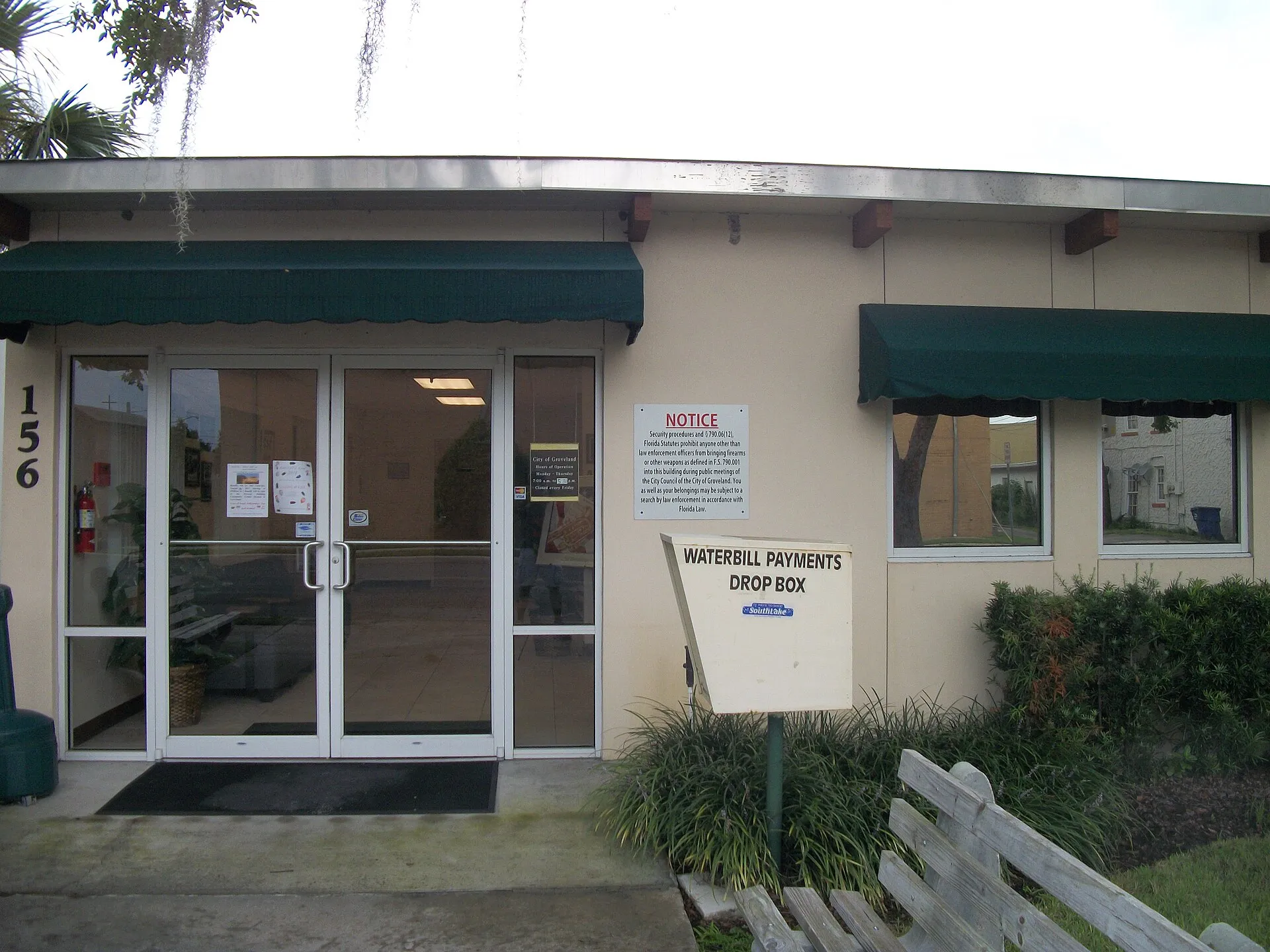 Main entrance to Groveland City Hall