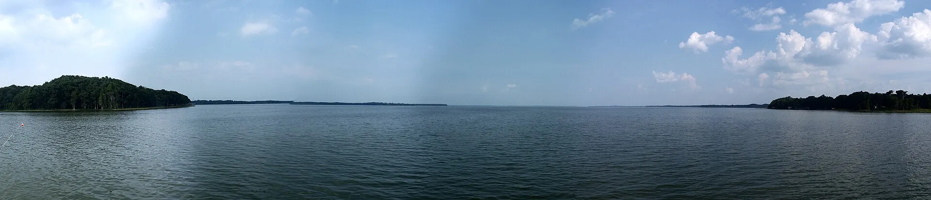 Panorama of the western shore of Lake Harris, Leesburg