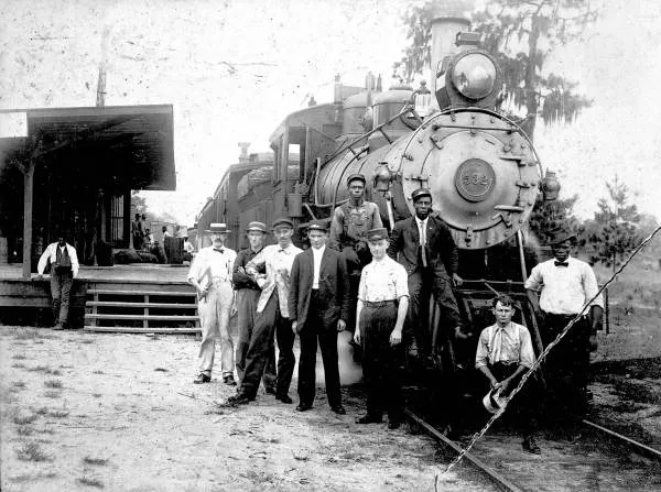 Sanford and Lake Eustis Railway train in Sorrento (historic)