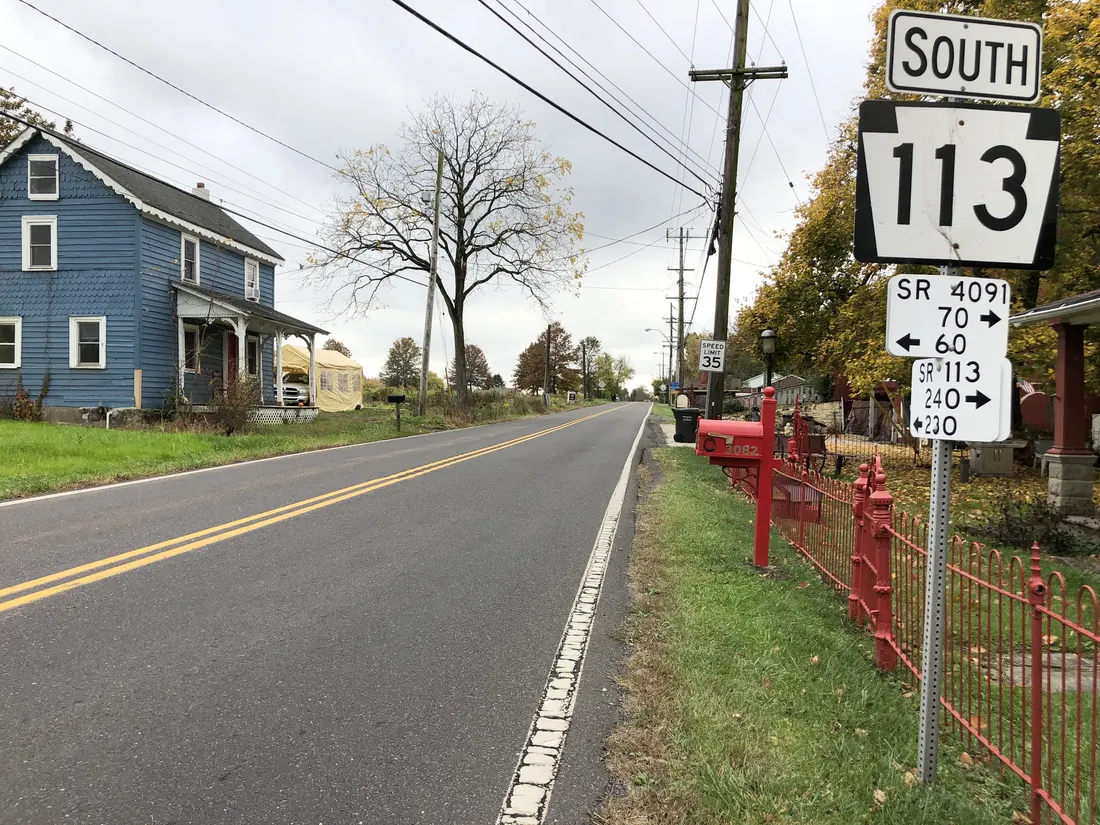 View south along Pennsylvania State Route 113 (Bedminster Road) just south of Kellers Church Road in Bedminster Township, Bucks County, Pennsylvania
