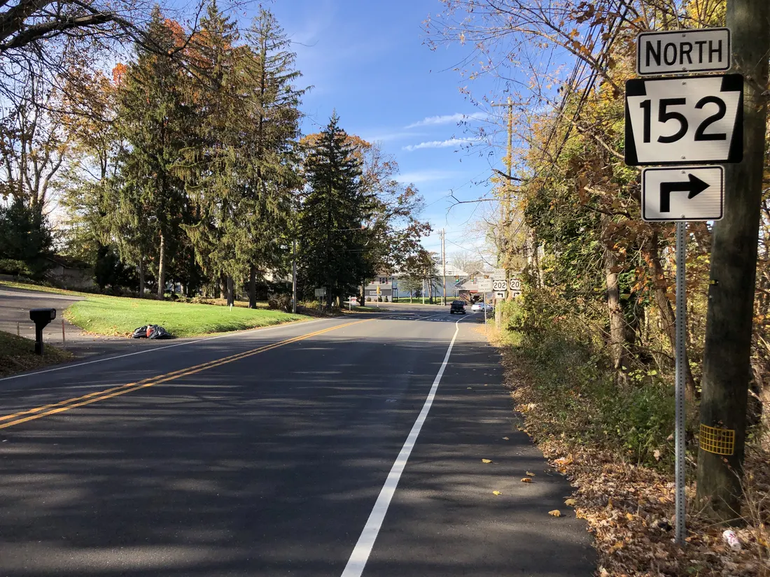 View north along Pennsylvania State Route 152 (Limekiln Pike) just south of U.S. Route 202 Business (Butler Avenue) in Chalfont, Bucks County, Pennsylvania
