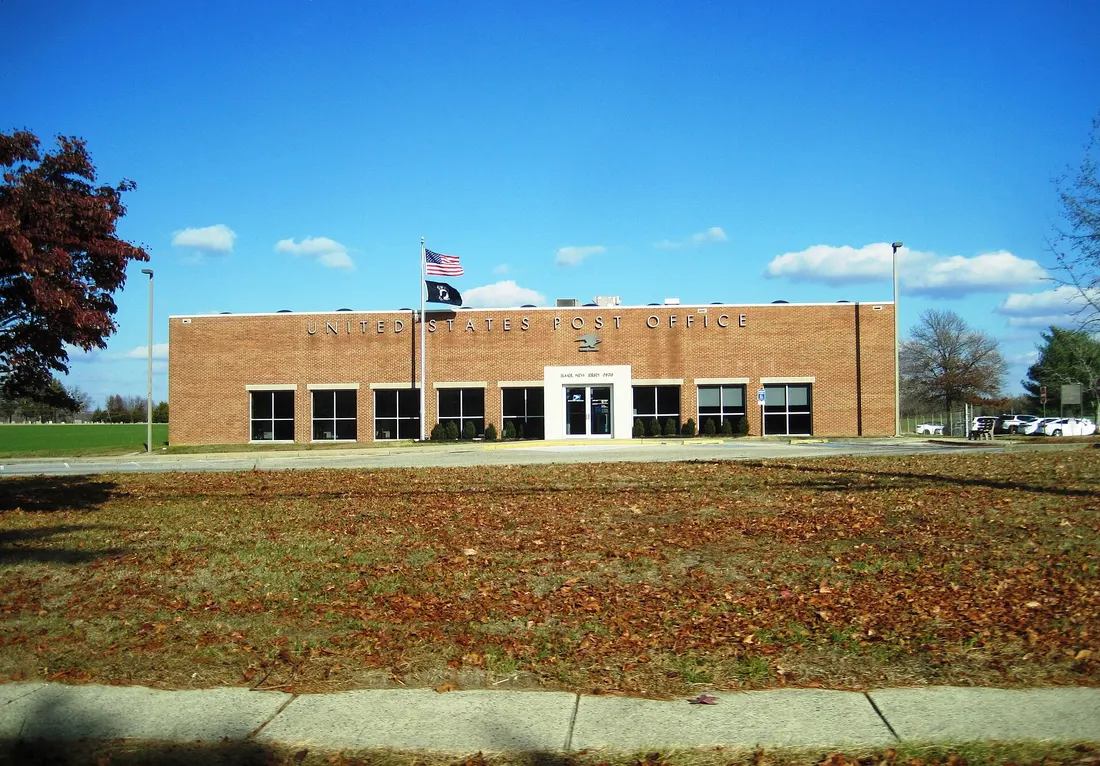 Photo of the Elmer, New Jersey post office. Photo taken from County Route 648 (North Main Street) looking northeast.