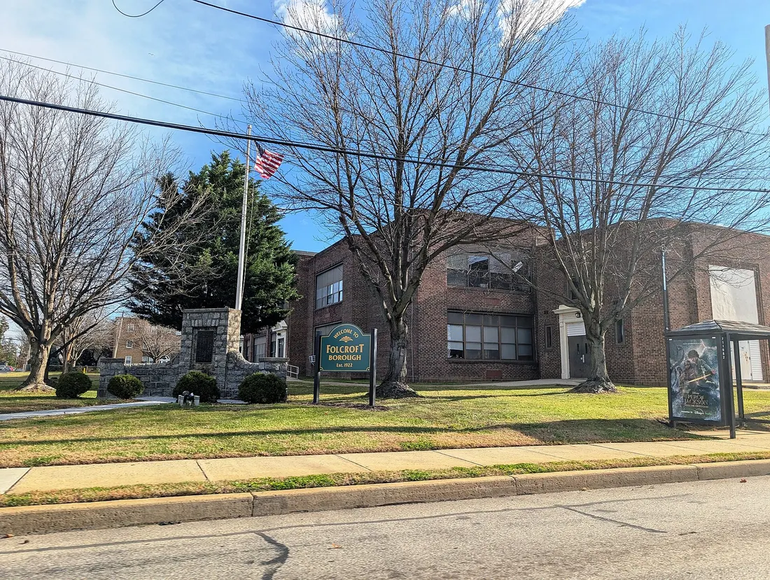 Photo of the former Folcroft, Pennsylvania borough hall and police station until it was moved to a new location in September 2024. The building was also once the Folcroft Middle School. Photo taken from Primos Avenue loo