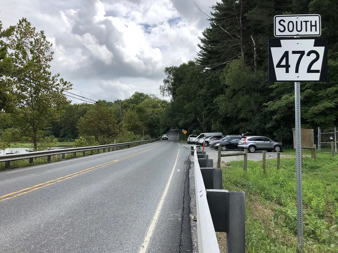 View south along Pennsylvania State Route 472 (Lancaster Pike) just north of Jackson School Road in Lower Oxford Township, Chester County, Pennsylvania