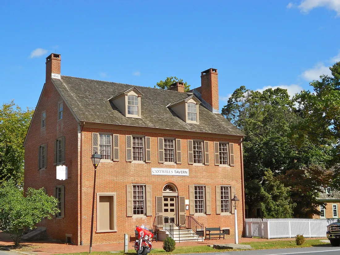 Building in the Odessa Historic District
