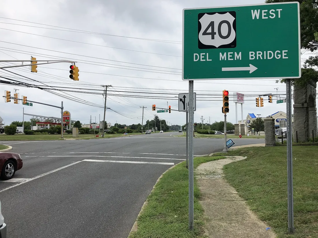 View west along U.S. Route 40 and south along New Jersey State Route 45 (West Avenue) at Harding Highway and Salem County Route 616 (Bailey Street) in Pilesgrove Township, Salem County, New Jersey