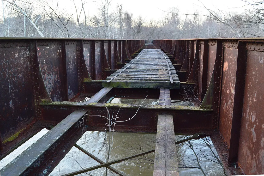 An abandoned railroad bridge in Royersford in January 2018. The bridge formerly allowed access to industries on the east side of the Schuylkill River from the Schuylkill Branch on the west side.