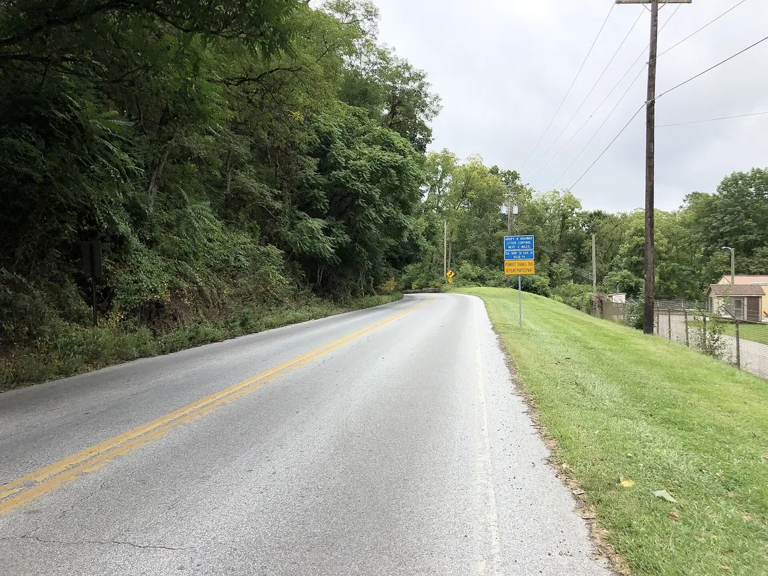 View east along Pennsylvania State Route 372 (Upper Valley Road) west of Israel Mill Road in West Sadsbury Township, Chester County, Pennsylvania