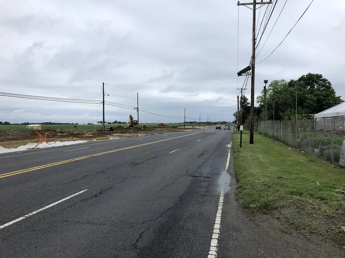 View west along Burlington County Route 530 (South Pemberton Road) just west of Washington Street in Southampton Township, Burlington County, New Jersey