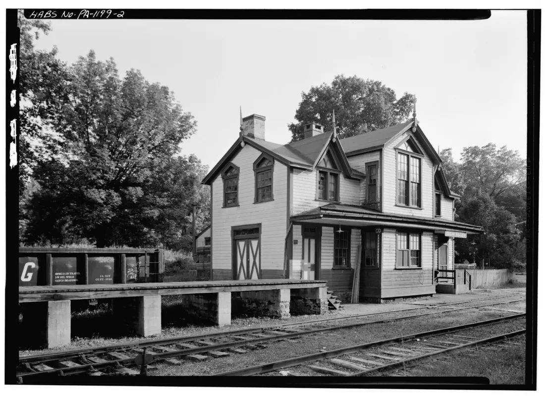EAST SIDE AND NORTH FRONT - Cedar Hollow Railroad Station, Cedar Hollow Road (Tredyffrin Township), Paoli, Chester County, PA HABS PA,15-PAOL.V,4-2.tif