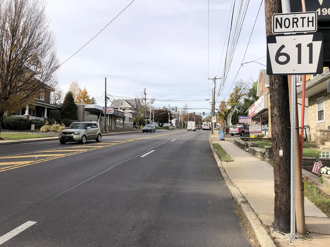 View north along Pennsylvania State Route 611 (Easton Road) just north of Park Avenue in Upper Moreland Township, Montgomery County, Pennsylvania