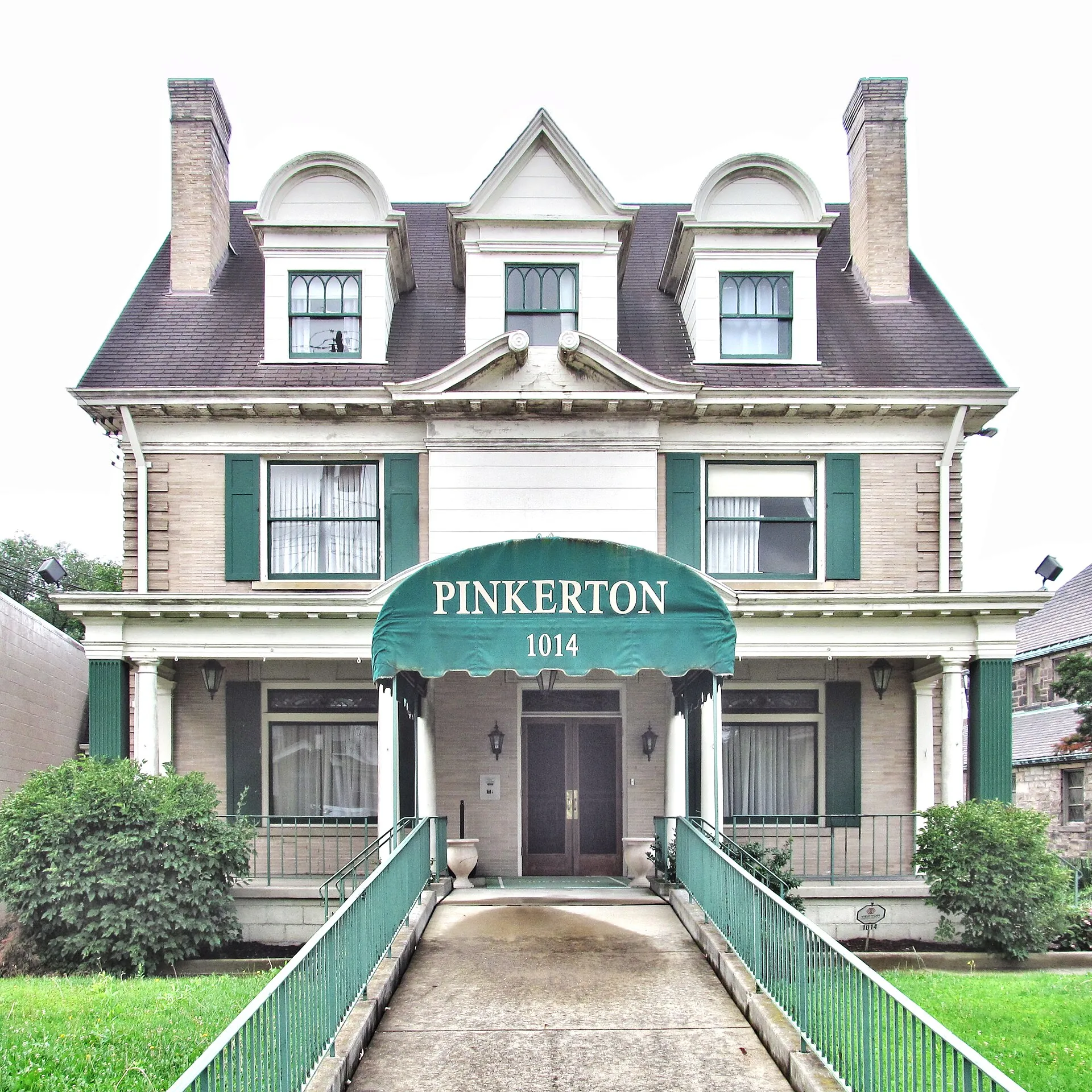 House on California Avenue in Avalon, Pennsylvania. It had been used as the Orion Pinkerton funeral home, but it was for sale when this picture was taken in 2023.