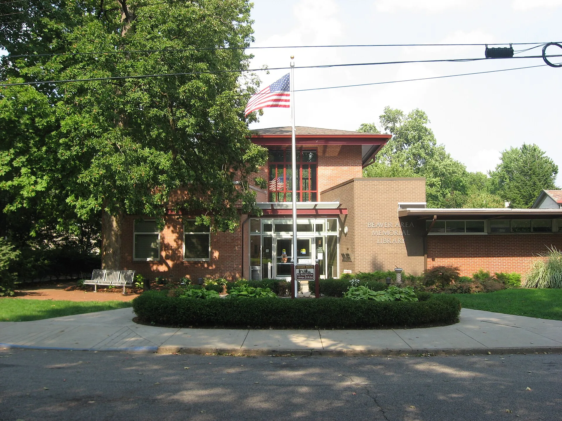 Beaver Area Memorial Library, located at 100 College Avenue in Beaver , Pennsylvania , United States .
