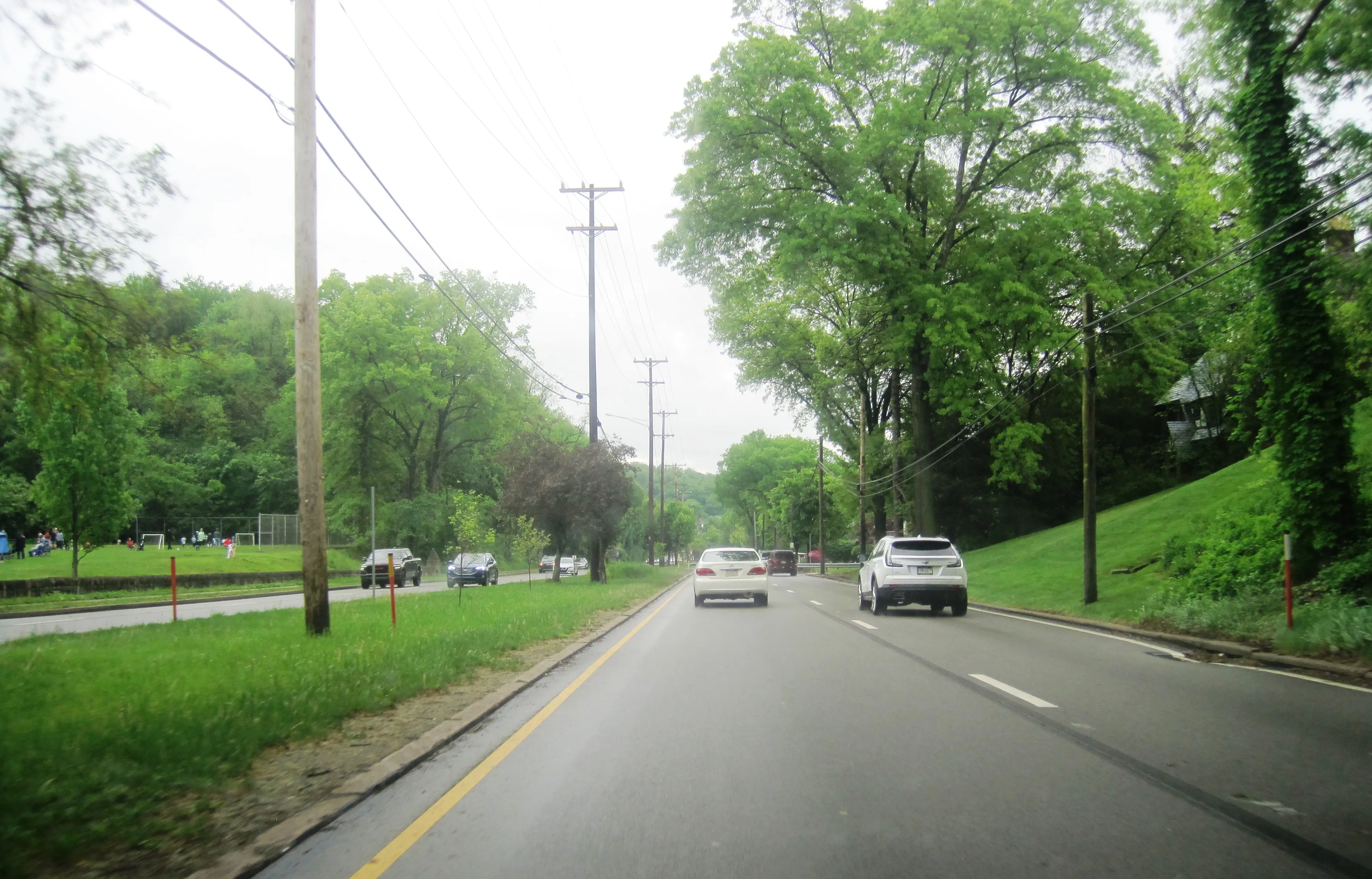 Photo of eastbound U.S. Route 30 (Ardmore Boulevard / Lincoln Highway ) in Forest Hills , Pennsylvania . Photo taken looking east-southeast between Braddock Road and Leola Way.