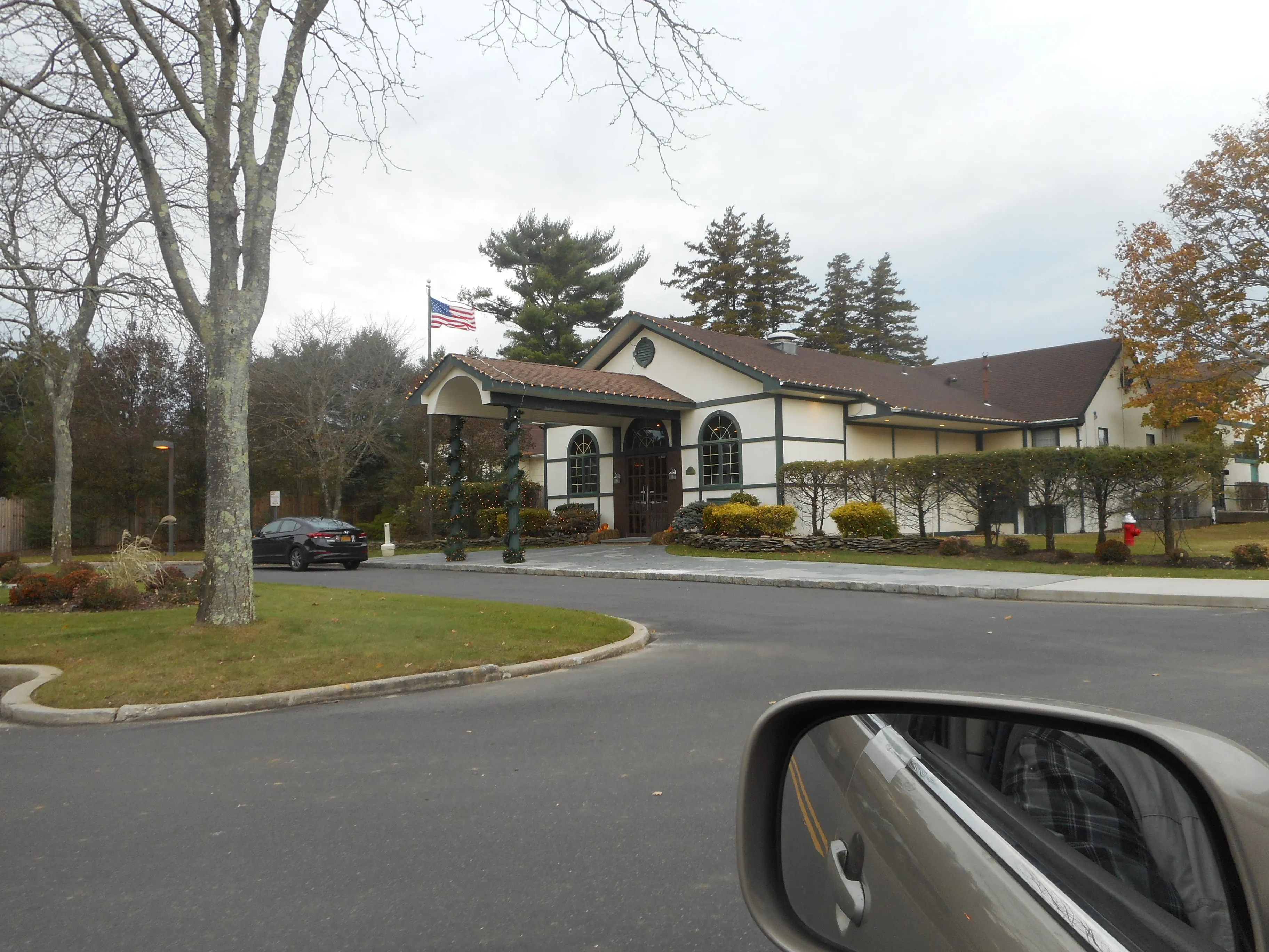 The clubhouse at the Brentwood Country Club in Brentwood, New York. Taken from near the loop at the north end of Pennsylvania Avenue.