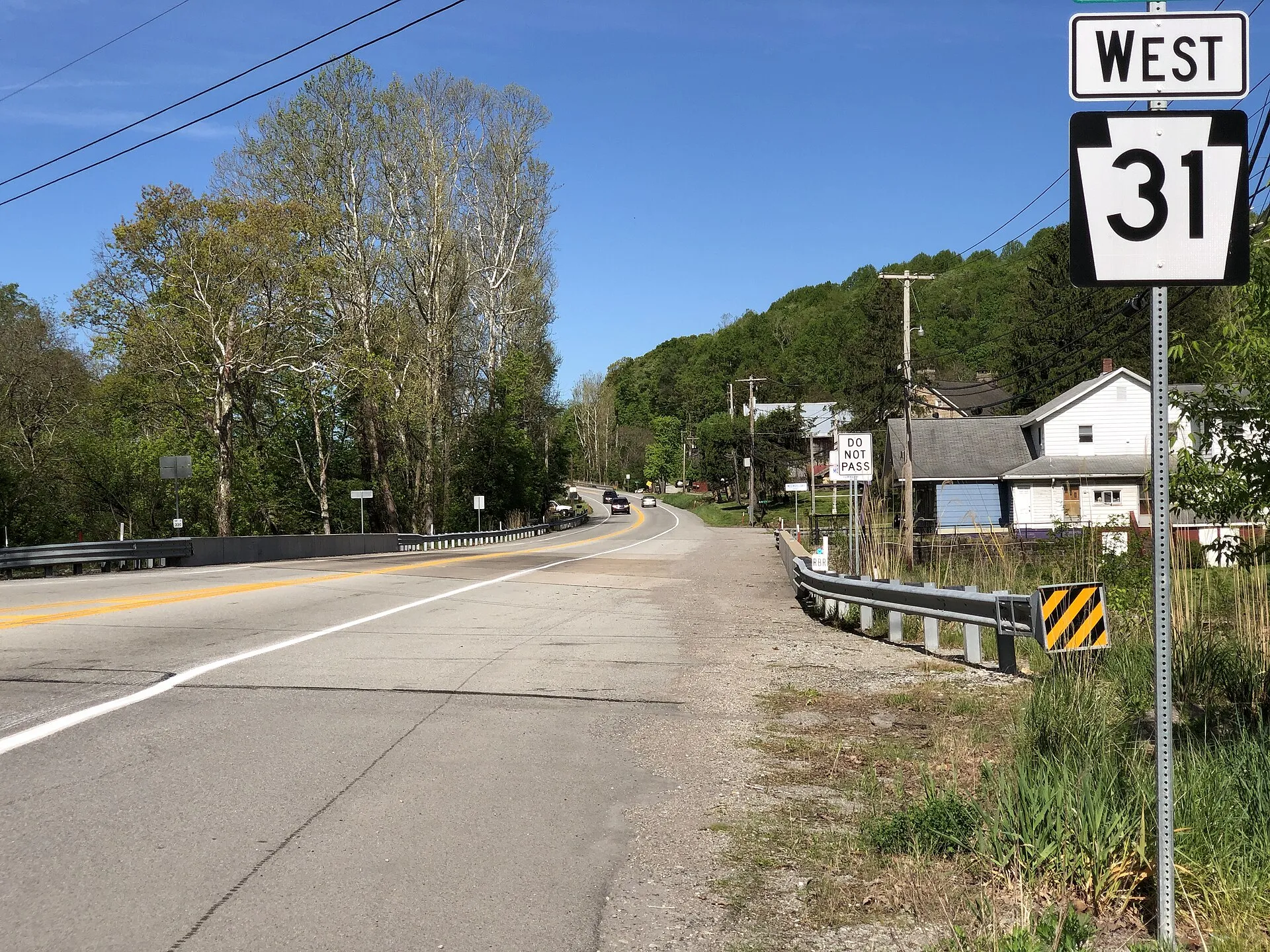 View west along Pennsylvania State Route 31 at Pennsylvania State Route 982 in Bullskin Township, Fayette County, Pennsylvania