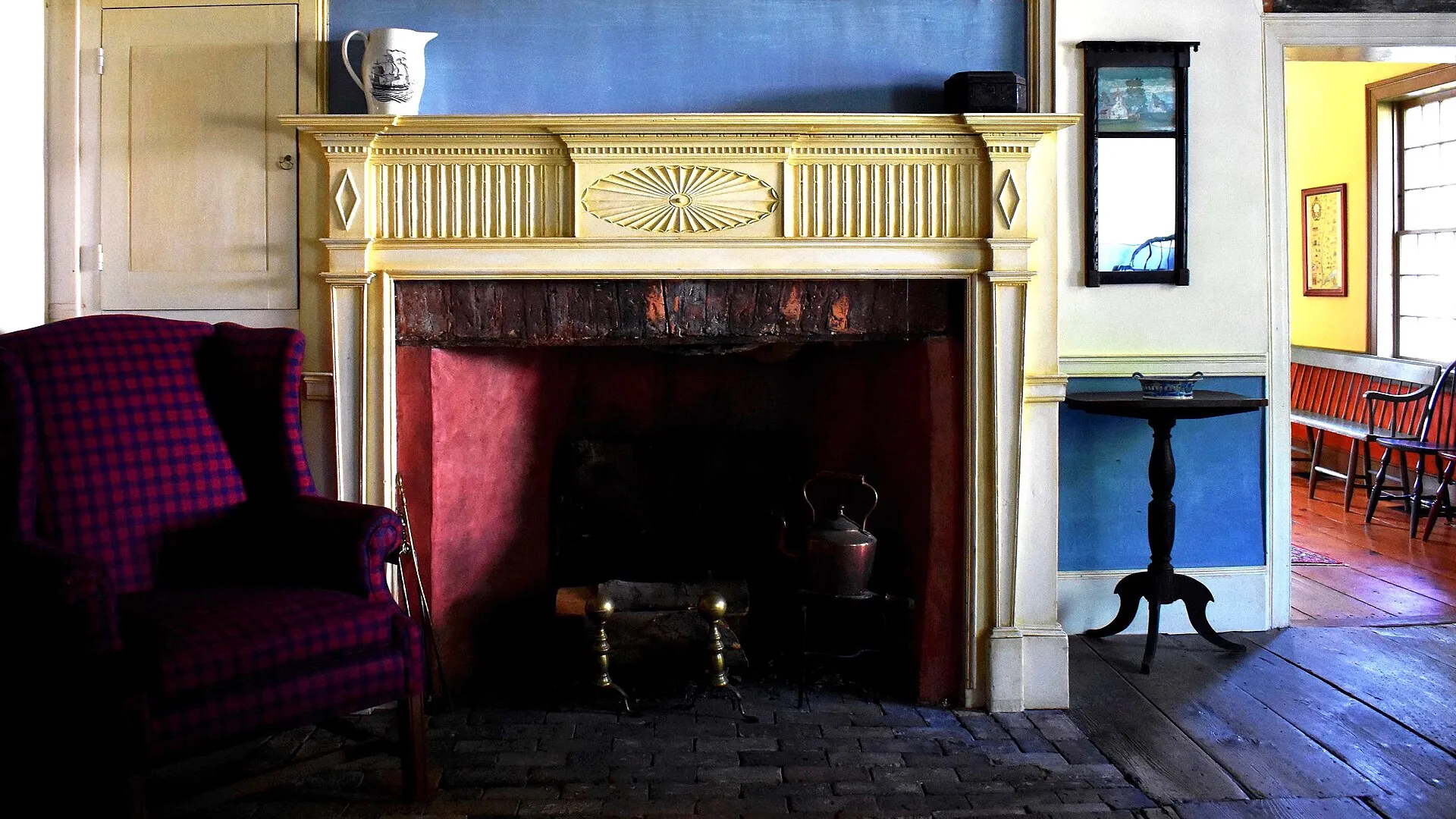 2018 photograph of ground floor reception room at the Elmendorph Inn