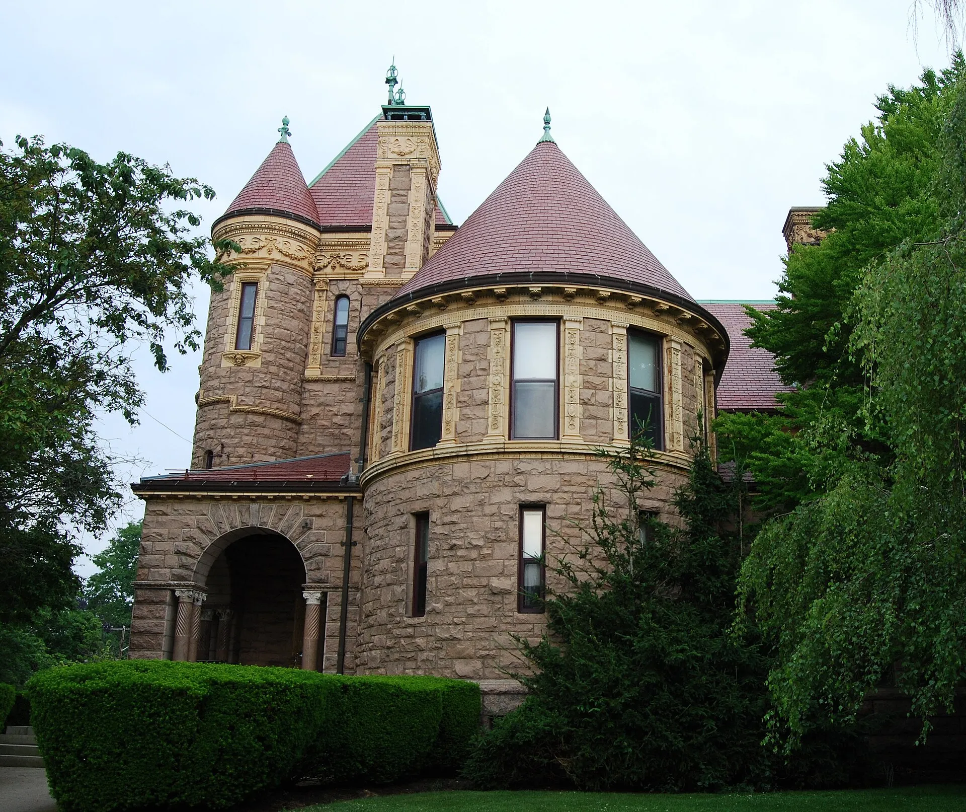 The Millicent Library (facade) — in Fairhaven, Massachusetts. The 1893 stone building was designed in the Richardsonian Romanesque style.