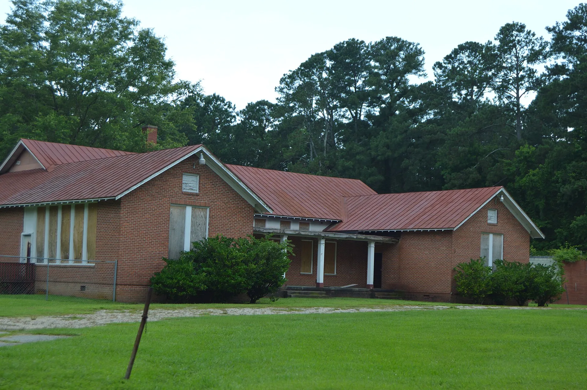 Front of the former Princeton Graded School, located at 601-611 W. Edwards Street in Princeton, North Carolina, United States. Built in 1925, it is listed on the National Register of Historic Places.