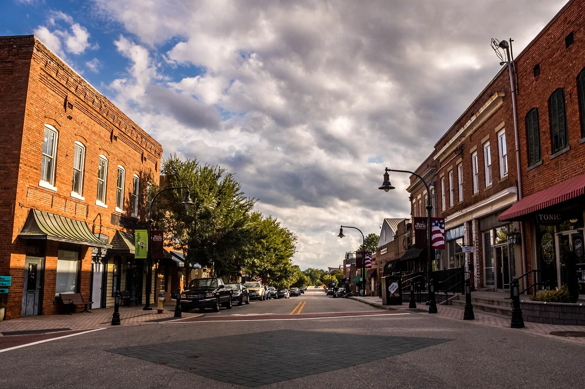 Row of buildings down White Street in Downtown Wake Forest, North Carolina, USA.
