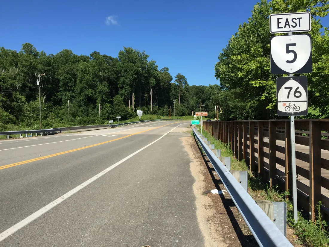 VA-5 at Courthouse Road in Charles City